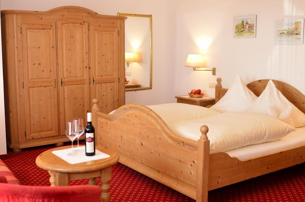 Landhotel Schellenberg Uberlingen Εξωτερικό φωτογραφία